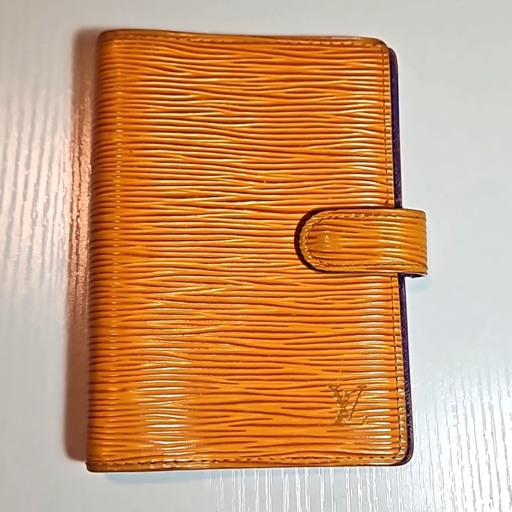 Authentic Vintage Louis Vuitton Small Ring Yellow EPI Agenda Cover